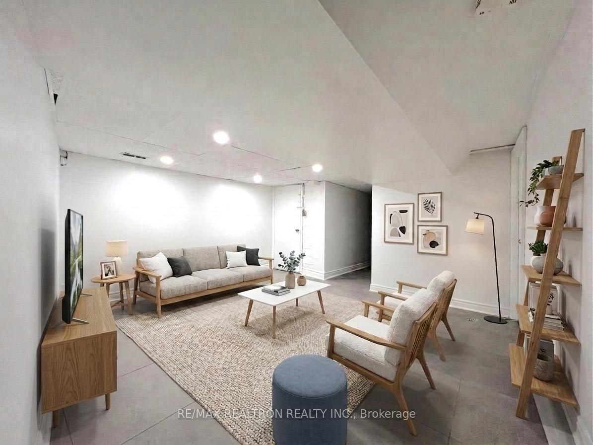 BSMT-210 Shaw Street, Toronto, ON, M6J 2W8 - 6
