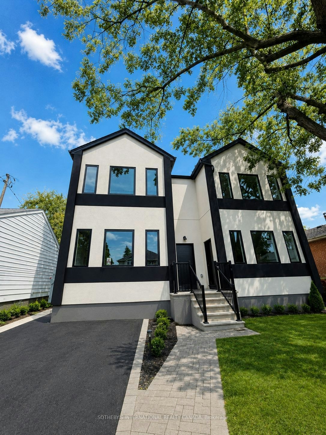 1-207 Connaught Avenue, Toronto, ON, M2M 1H6