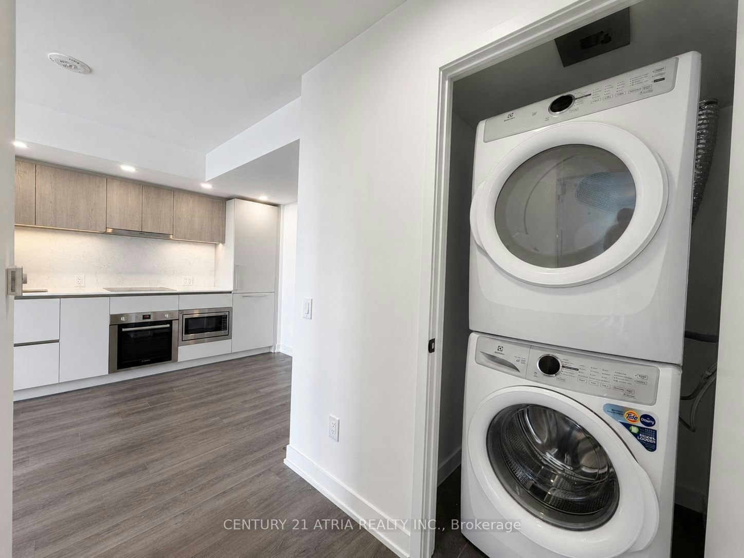 2407-609 Sherbourne Street, Toronto, ON, M4X 0A4 - 9