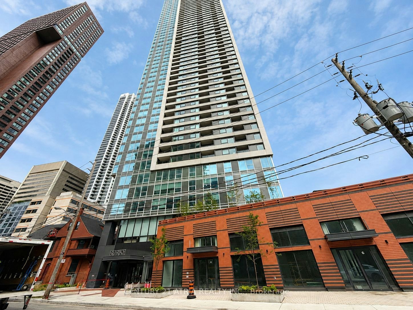 2407-609 Sherbourne Street, Toronto, ON, M4X 0A4