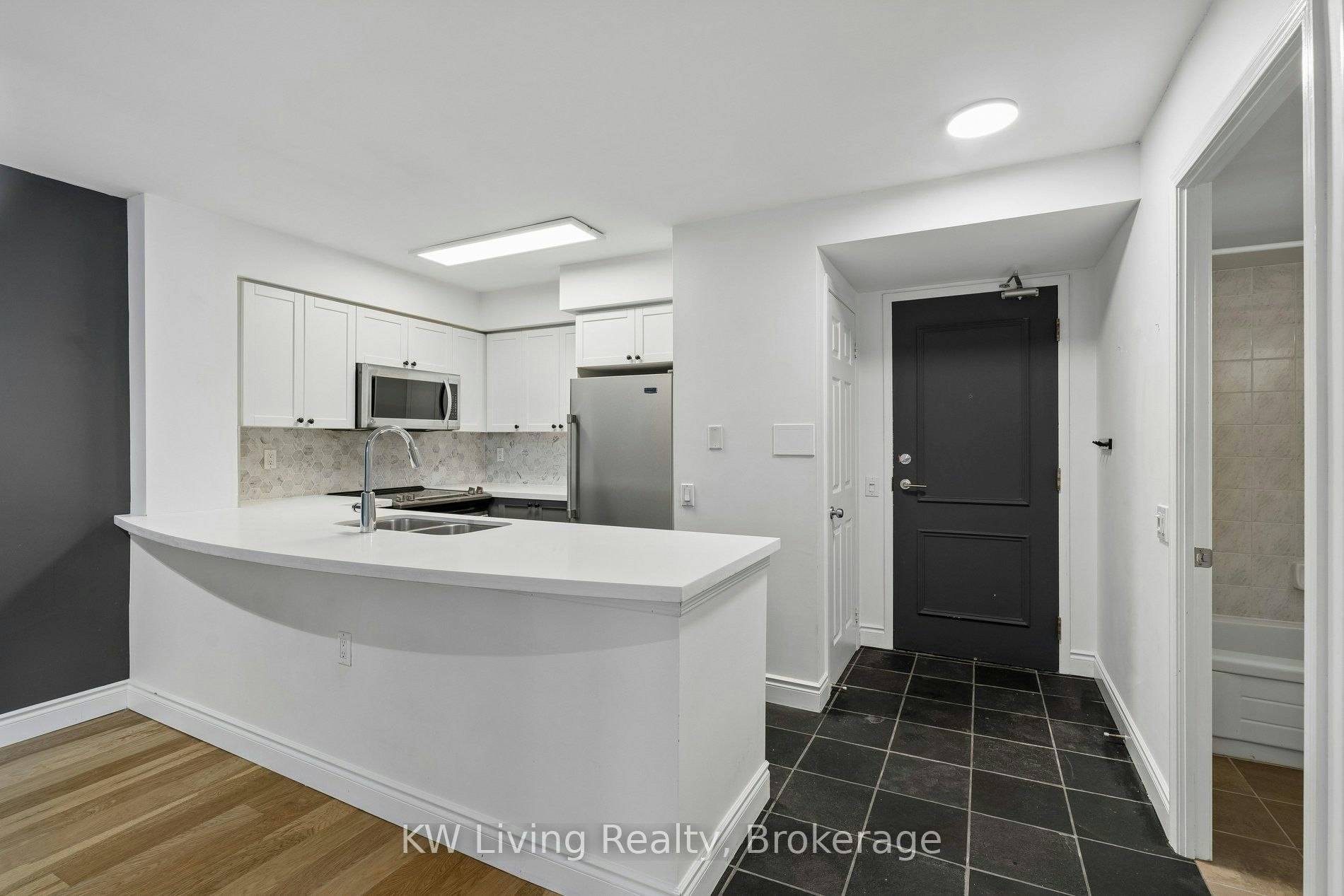 707-388 Bloor Street E, Toronto, ON, M4W 3W9 - 4
