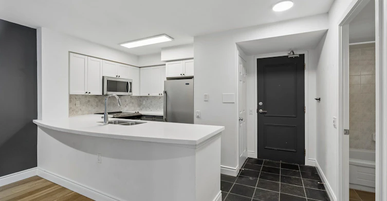 707-388 Bloor Street E, Toronto, ON, M4W 3W9 - 4