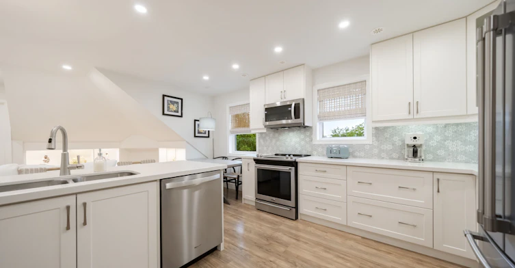 8-963 Avenue Road, Toronto, ON, M5P 2K9 - 4