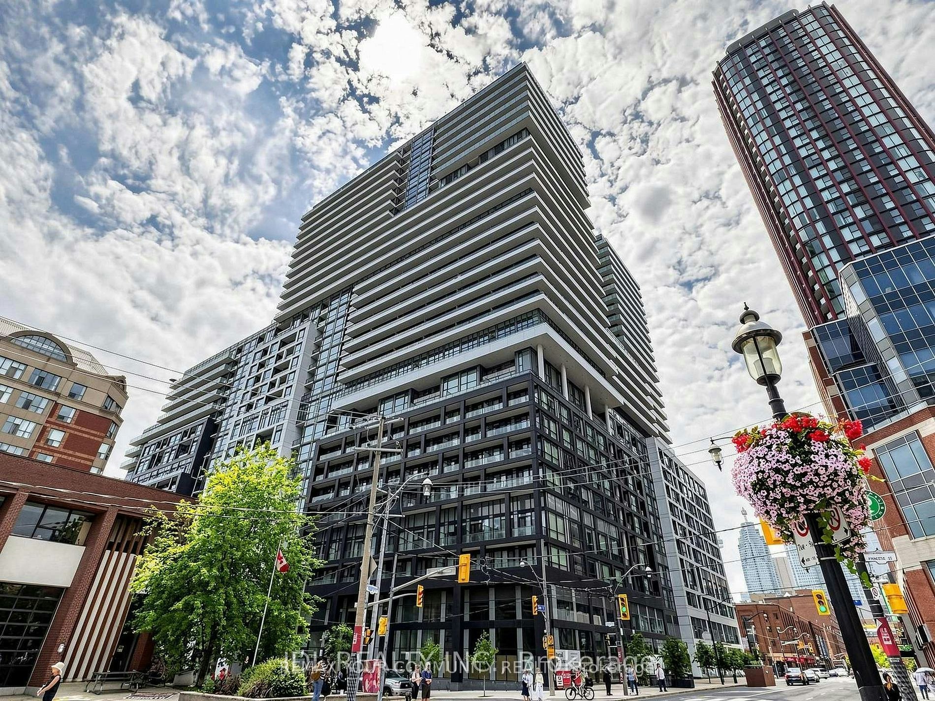 1627-70 Princess Street, Toronto, ON, M5A 0X6