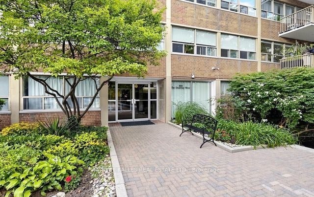 411-160 The Donway N/A W, Toronto, ON, M3C 2G1 - 2