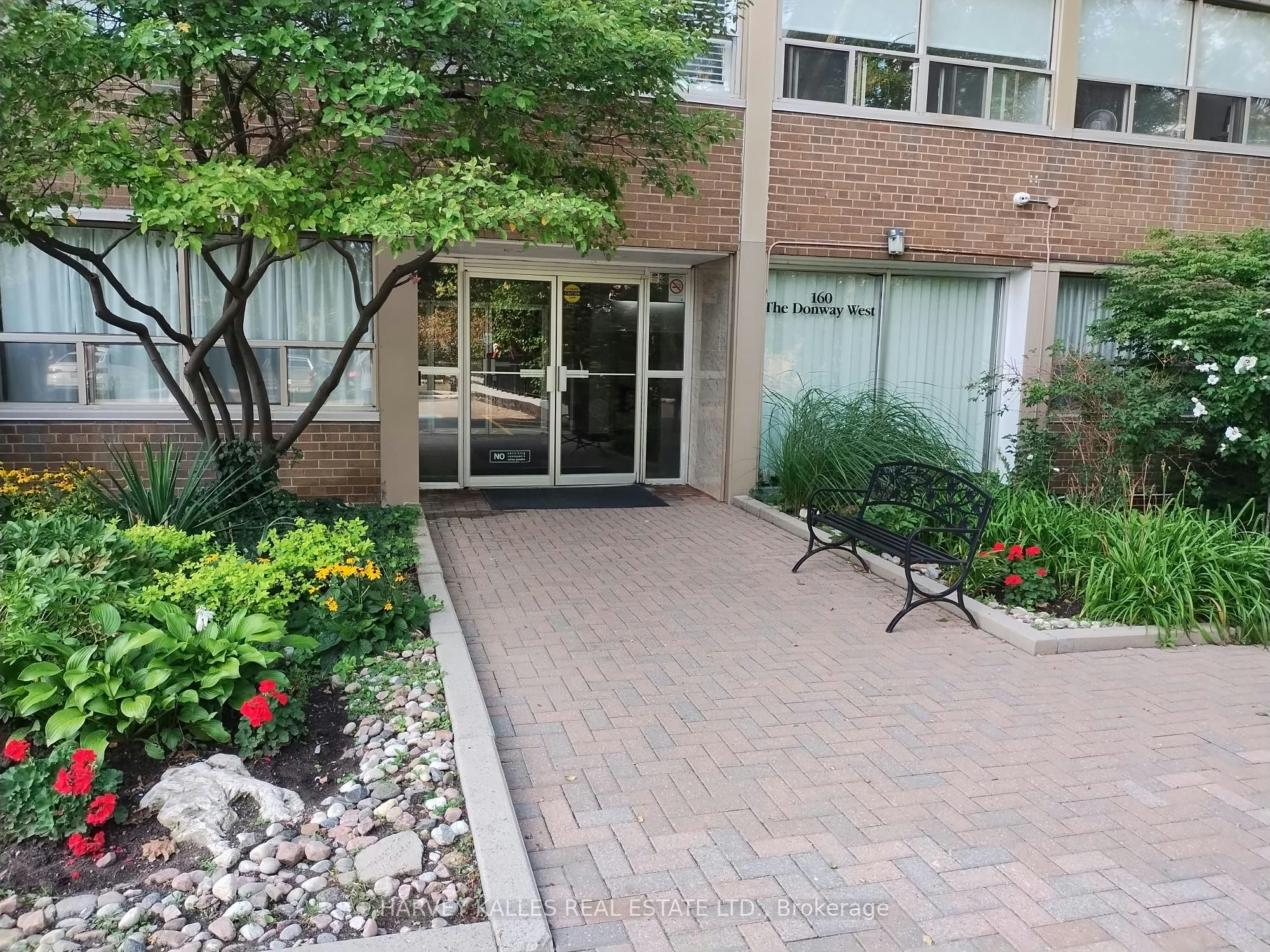 411-160 The Donway N/A W, Toronto, ON, M3C 2G1 - 2