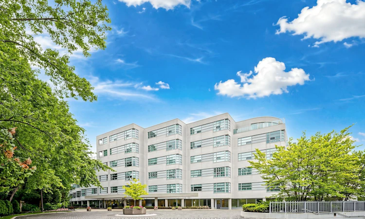 5-1 Watergarden Way