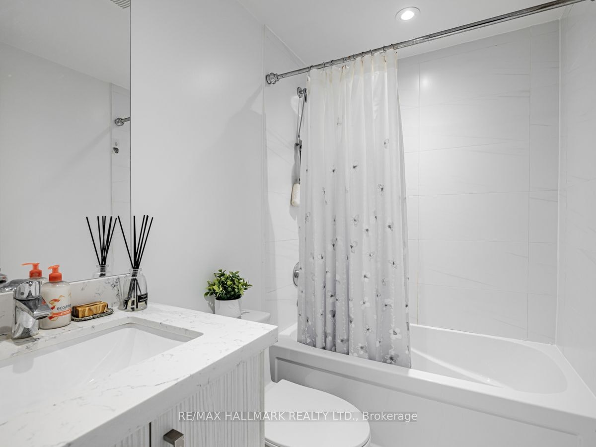 1-17 Greenbriar Road, Toronto, ON, M2K 0G7 - 16