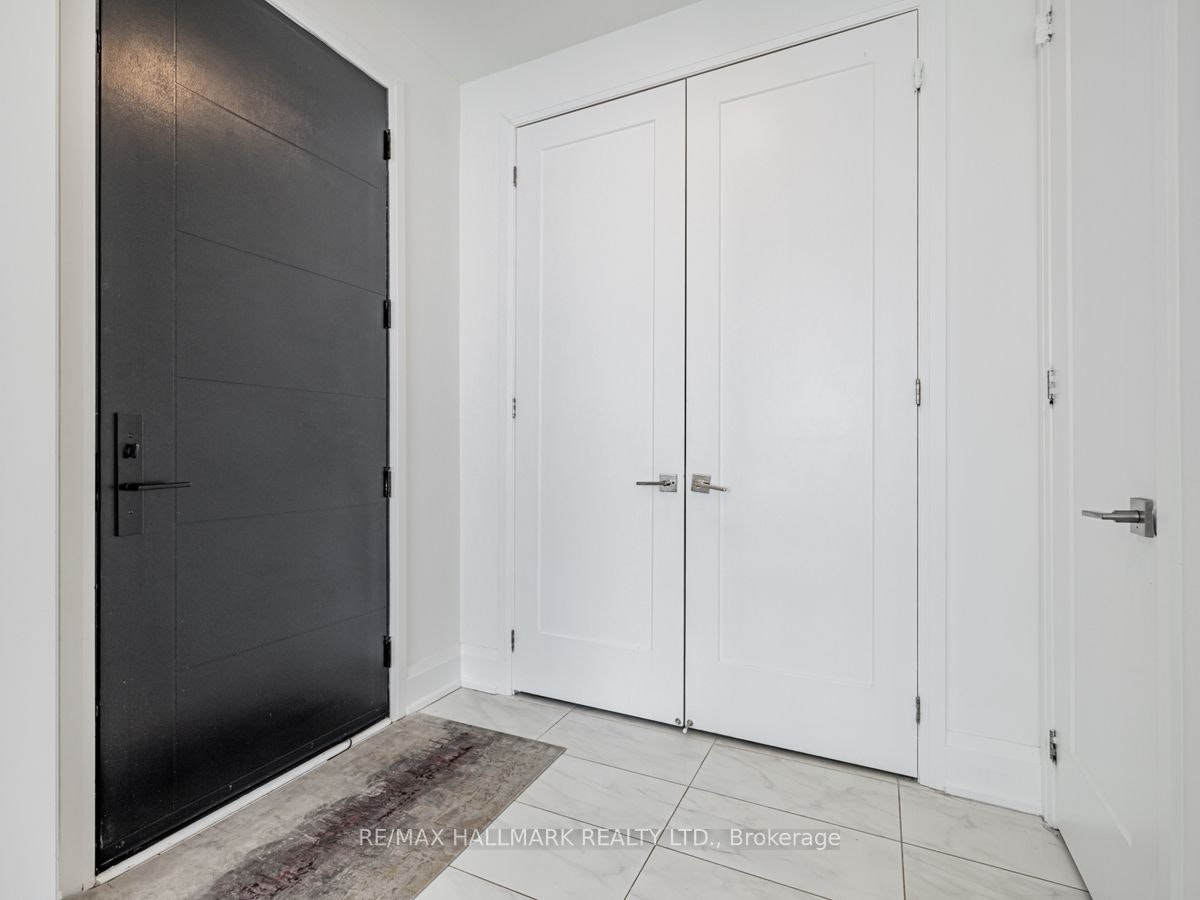 1-17 Greenbriar Road, Toronto, ON, M2K 0G7 - 2