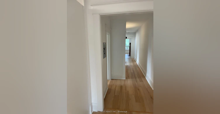 2nd Floor-734 Manning Avenue, Toronto, ON, M6G 2W4 - 9