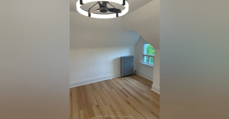 2nd Floor-734 Manning Avenue, Toronto, ON, M6G 2W4 - 24