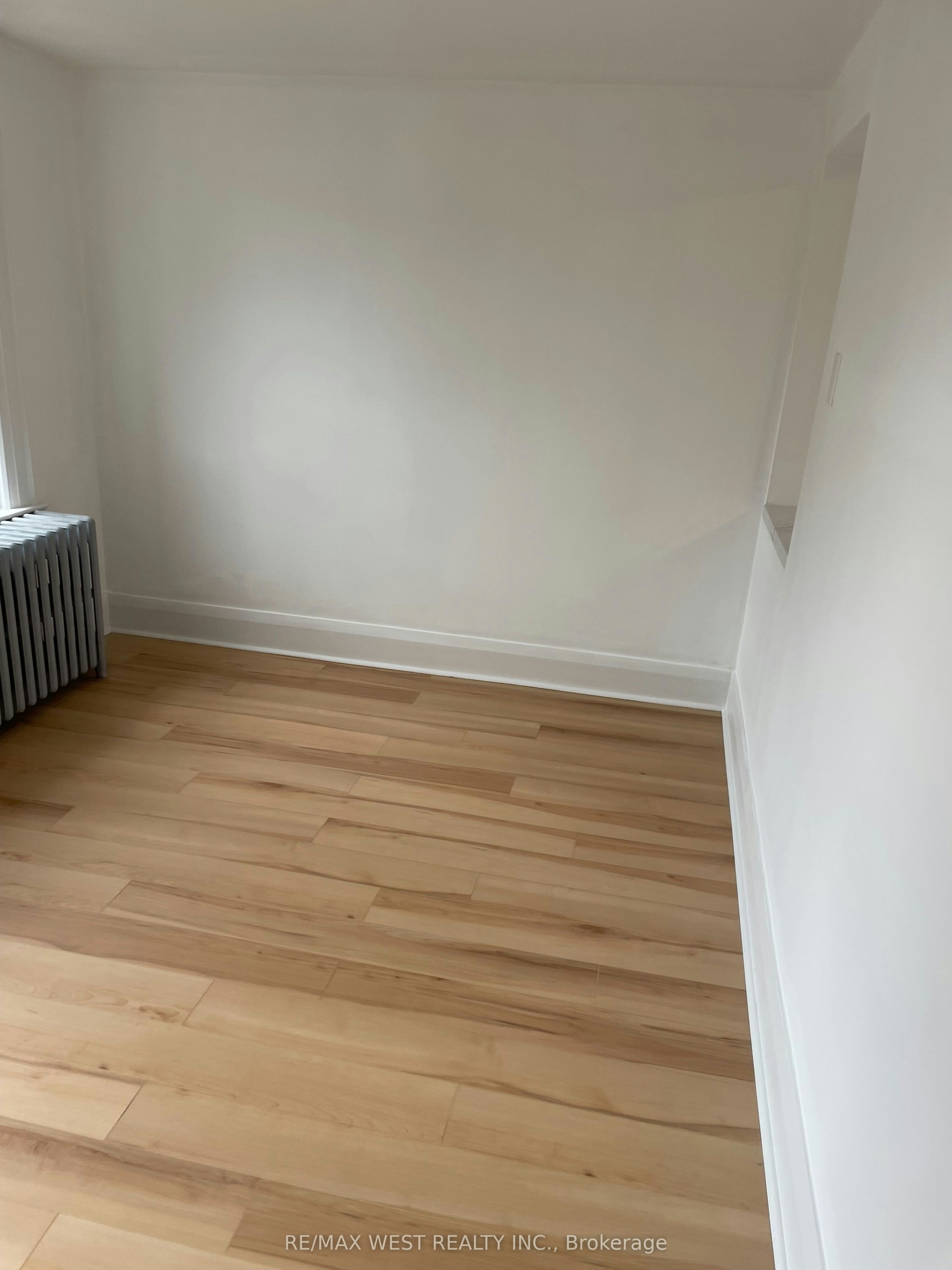 2nd Floor-734 Manning Avenue, Toronto, ON, M6G 2W4 - 12