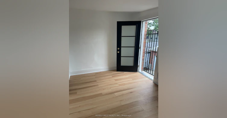 2nd Floor-734 Manning Avenue, Toronto, ON, M6G 2W4 - 10