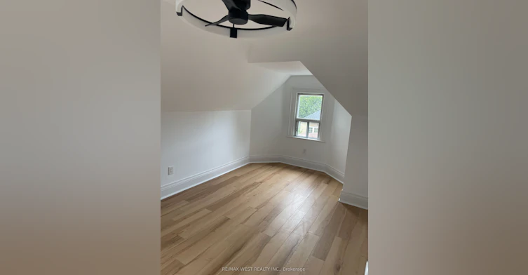 2nd Floor-734 Manning Avenue, Toronto, ON, M6G 2W4 - 22