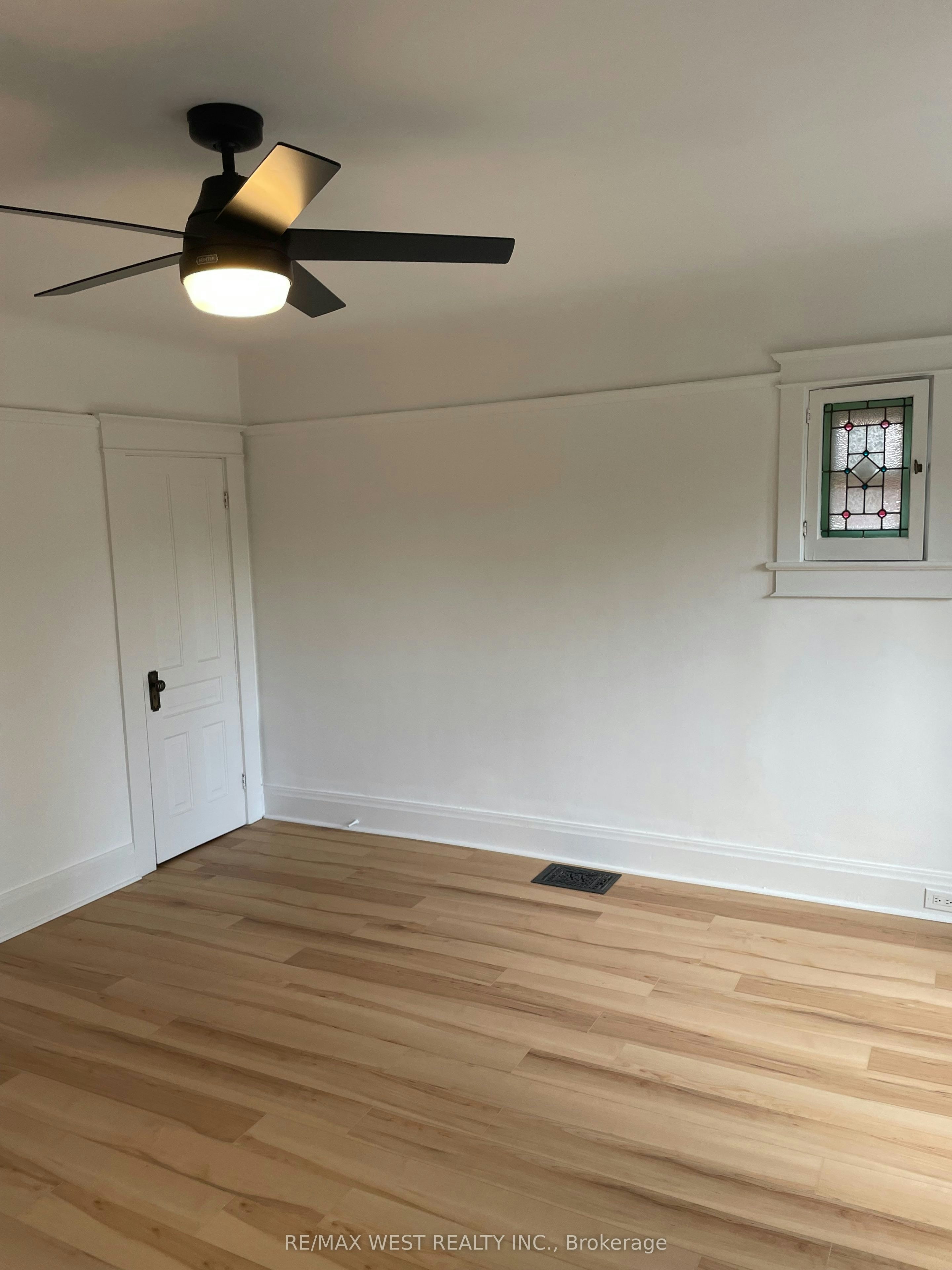 2nd Floor-734 Manning Avenue, Toronto, ON, M6G 2W4 - 17