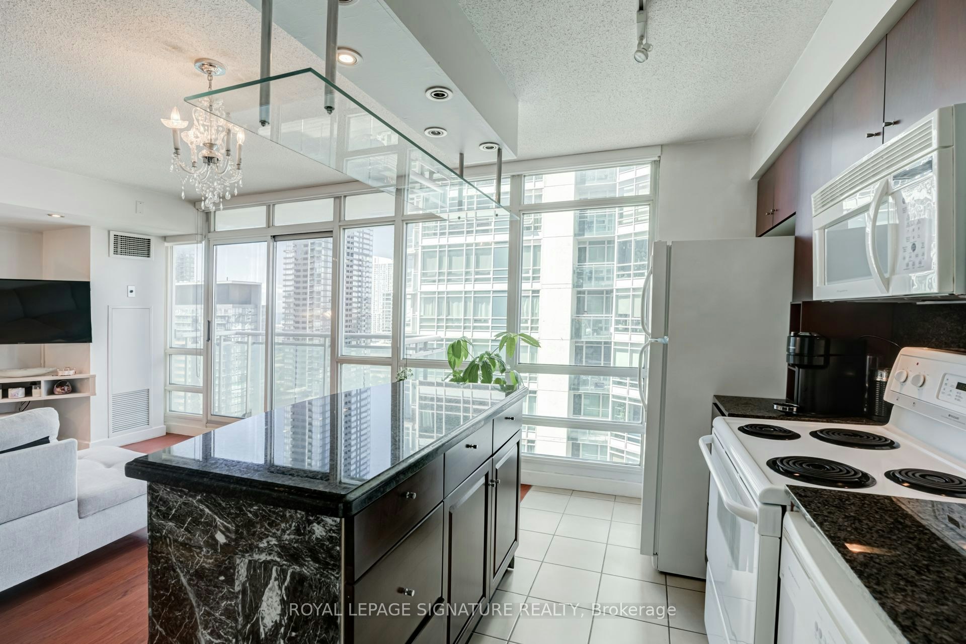 2101-381 Front Street W, Toronto, ON, M5V 3R8 - 10