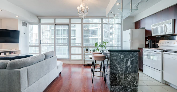 2101-381 Front Street W, Toronto, ON, M5V 3R8 - 4