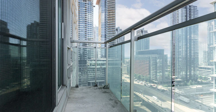 2101-381 Front Street W, Toronto, ON, M5V 3R8 - 21