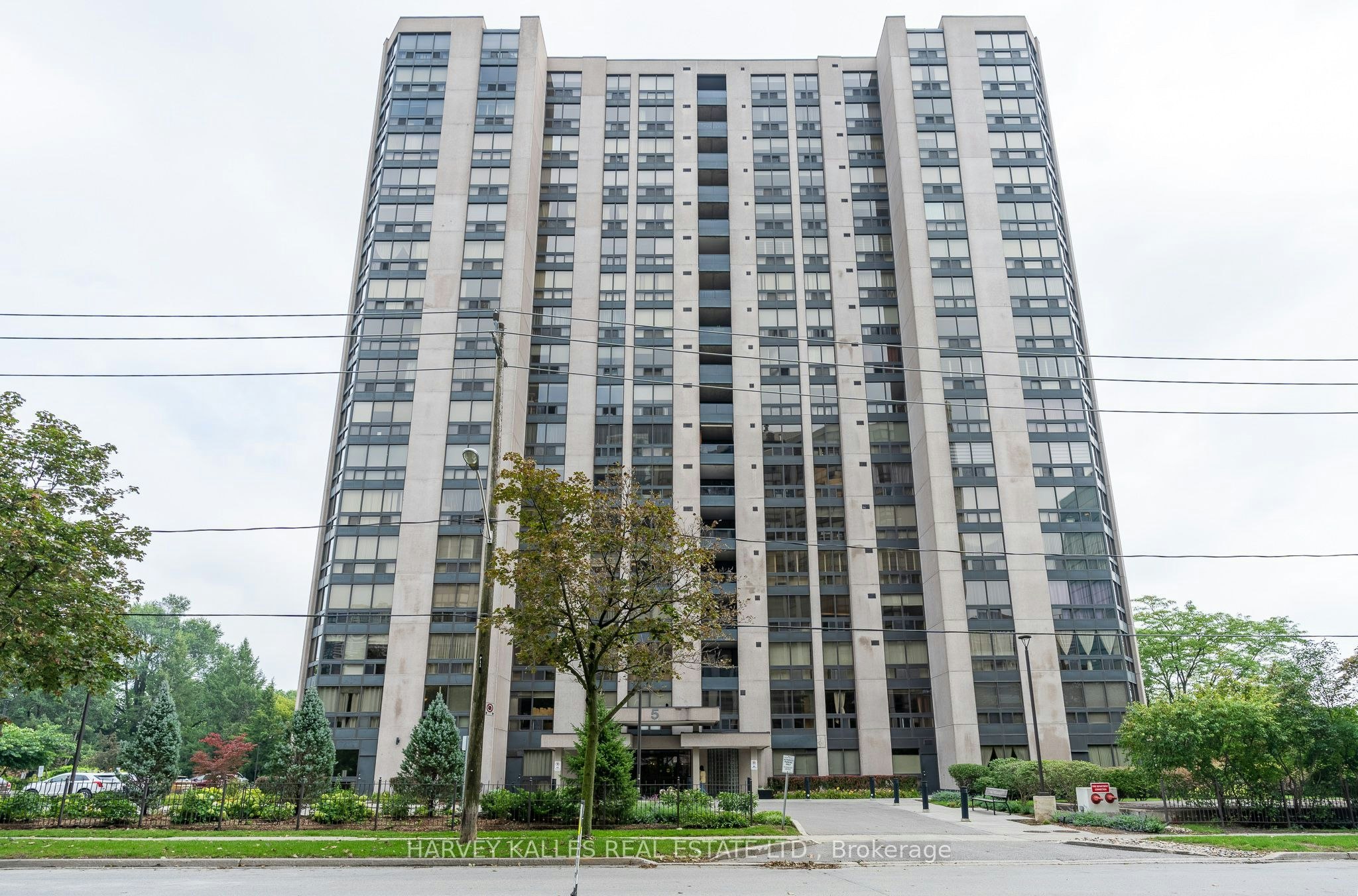 205-5 Kenneth Avenue, Toronto, ON, M2N 6M7