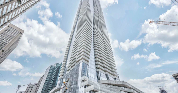2704-1 Bloor Street E, Toronto, ON, M4W 0A8