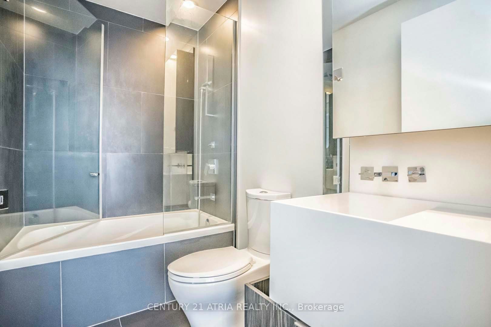 2704-1 Bloor Street E, Toronto, ON, M4W 0A8 - 16