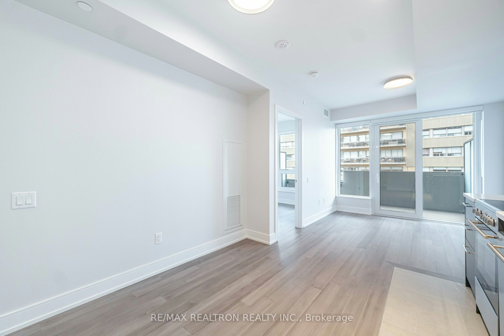 805-2525 Bathurst Street, Toronto, ON, M6B 2Y9 - 4