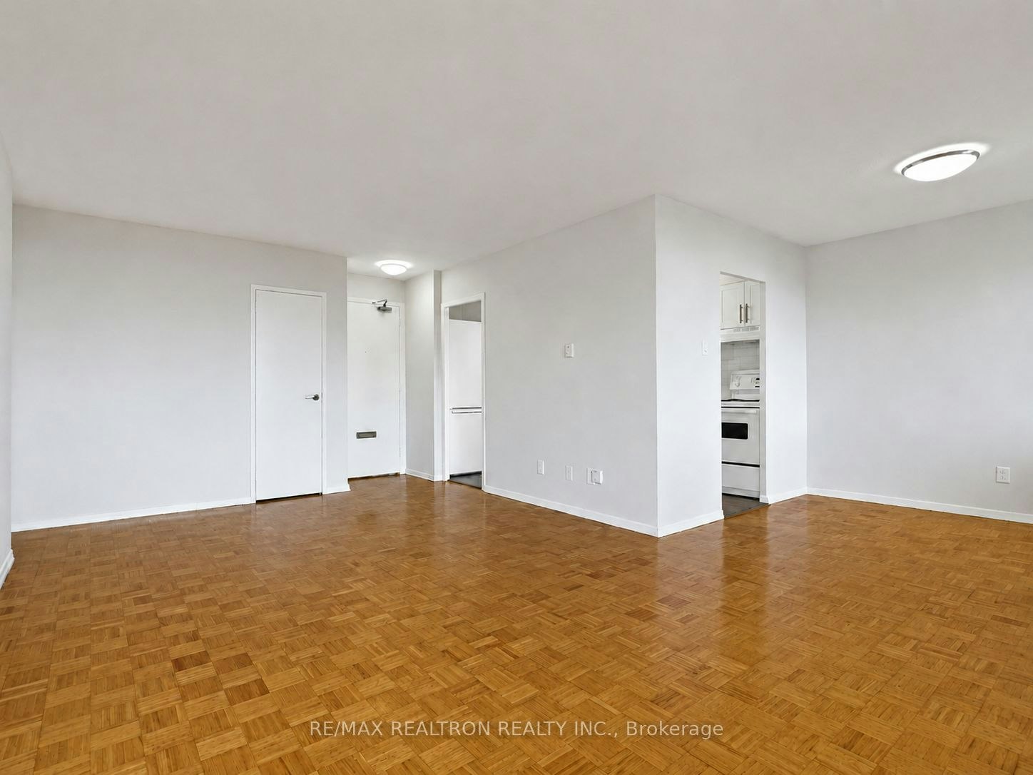 804-525 Eglinton Avenue E, Toronto, ON, M4P 2P6 - 3
