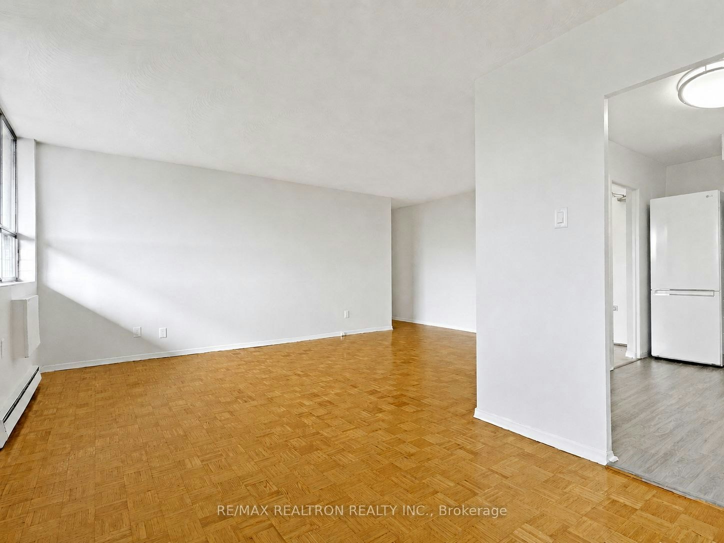 804-525 Eglinton Avenue E, Toronto, ON, M4P 2P6 - 4
