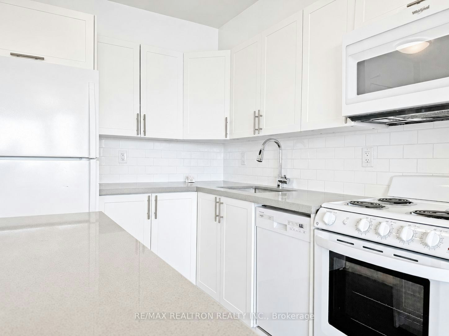 1410-666 Spadina Avenue, Toronto, ON, M5S 2H8 - 3