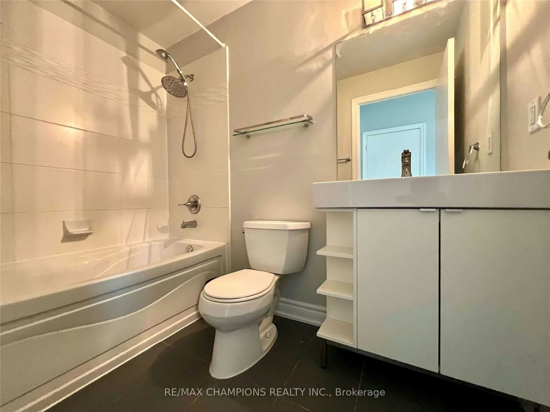 402-12 Yonge Street E, Toronto, ON, M5E 1Z9 - 4