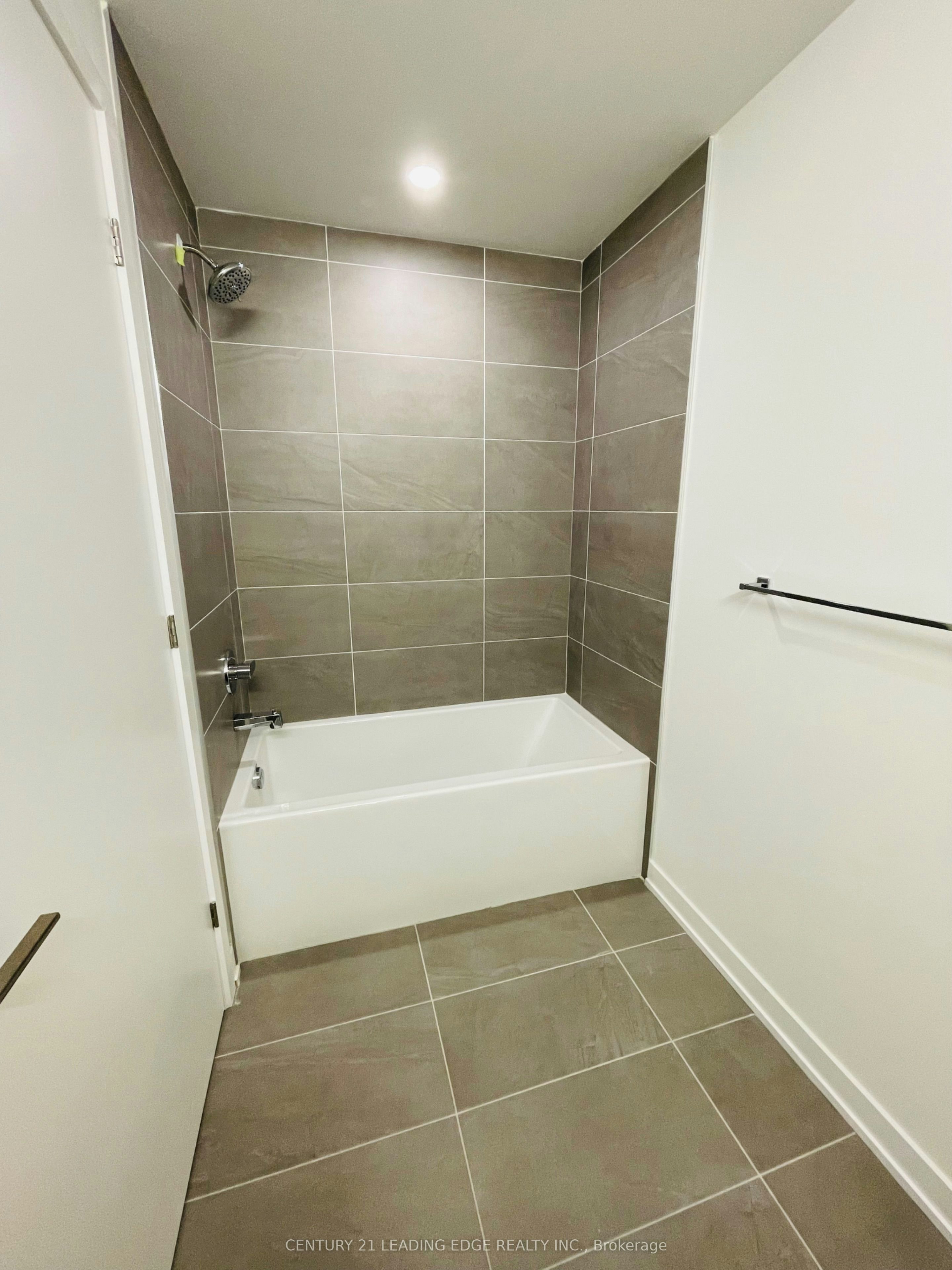 911-15 Ellerslie Avenue, Toronto, ON, M2N 0L7 - 7