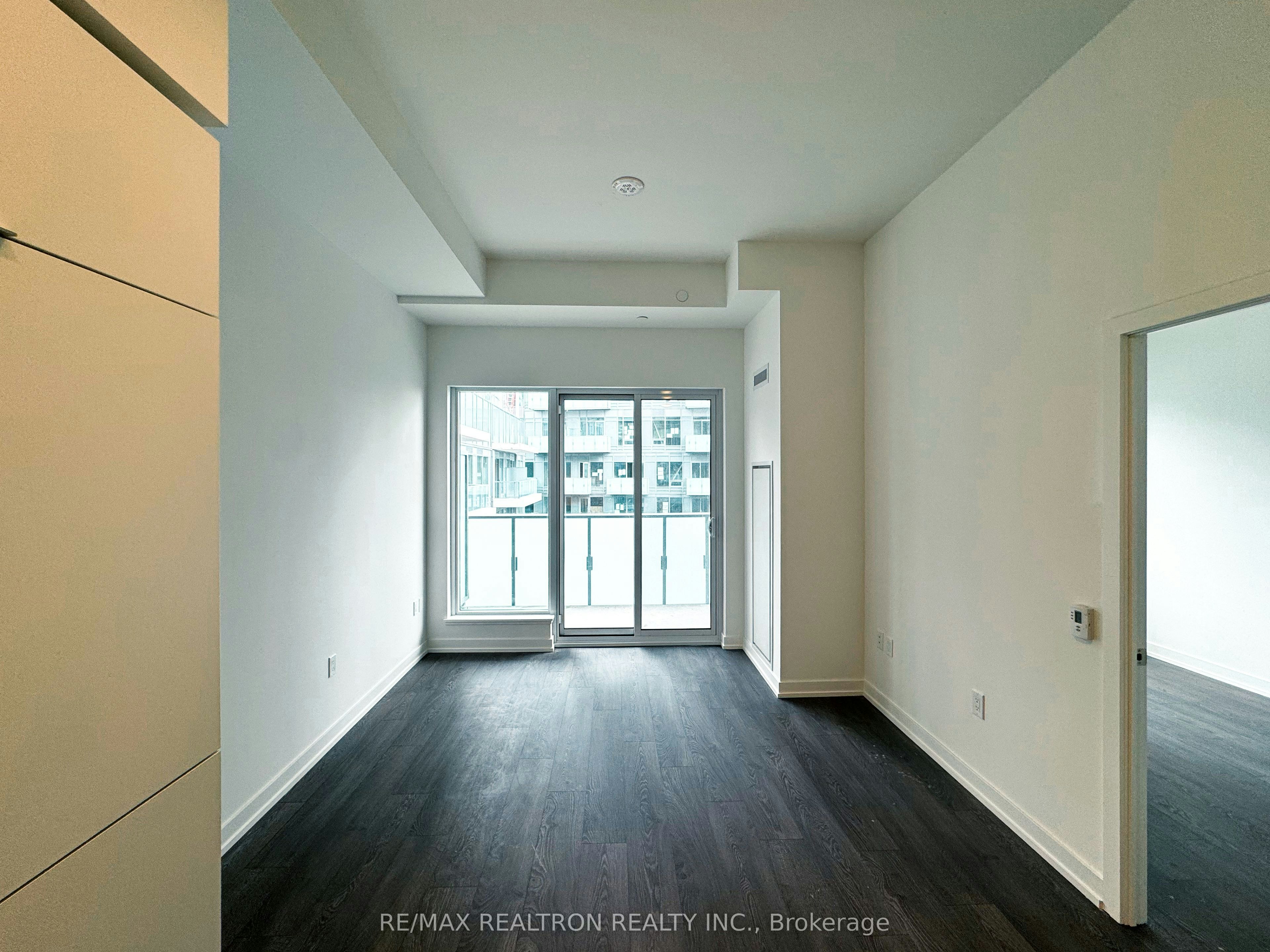S802-8 Olympic Garden Drive, Toronto, ON, M2M 0B9 - 5