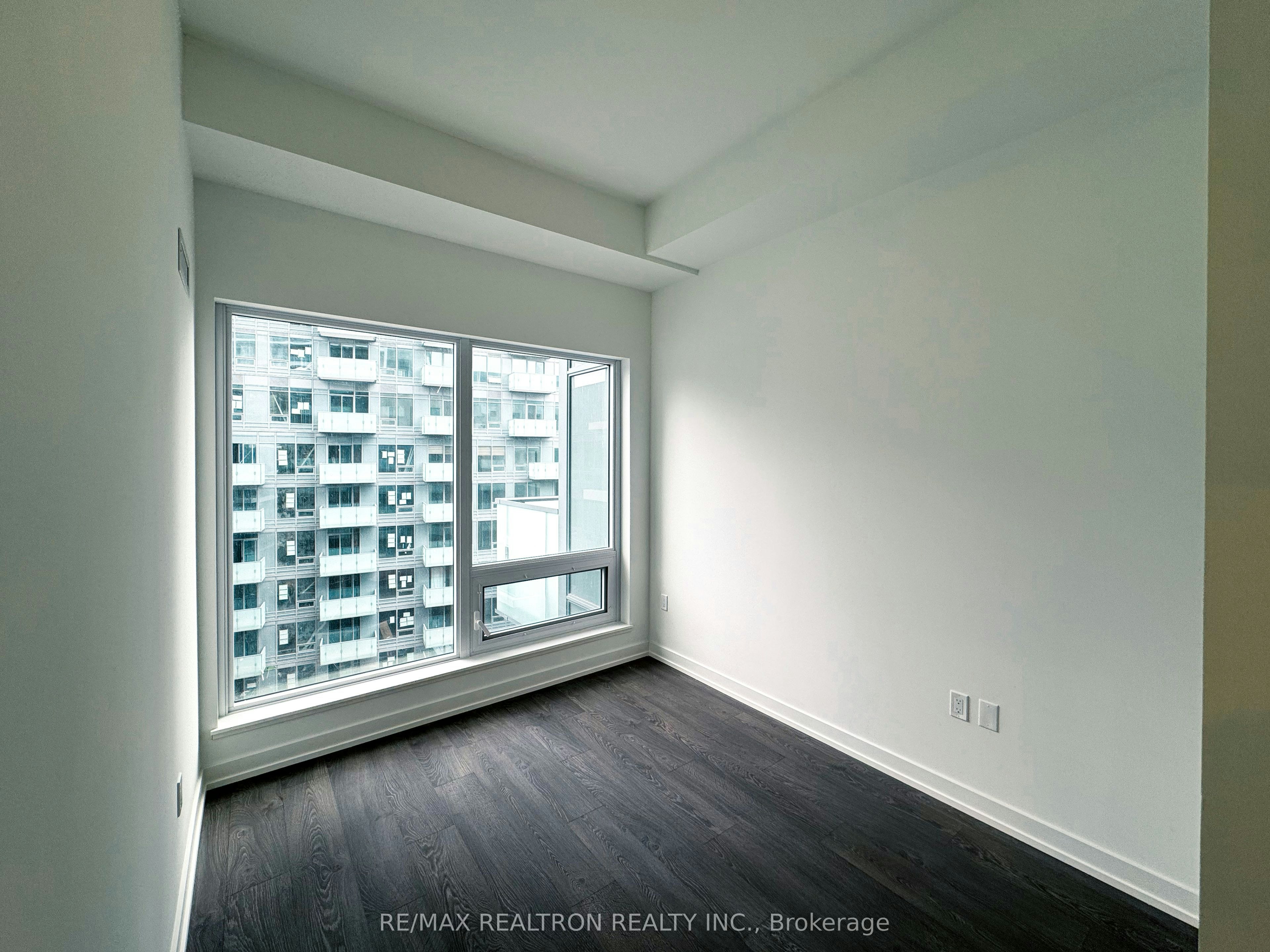 S802-8 Olympic Garden Drive, Toronto, ON, M2M 0B9 - 12