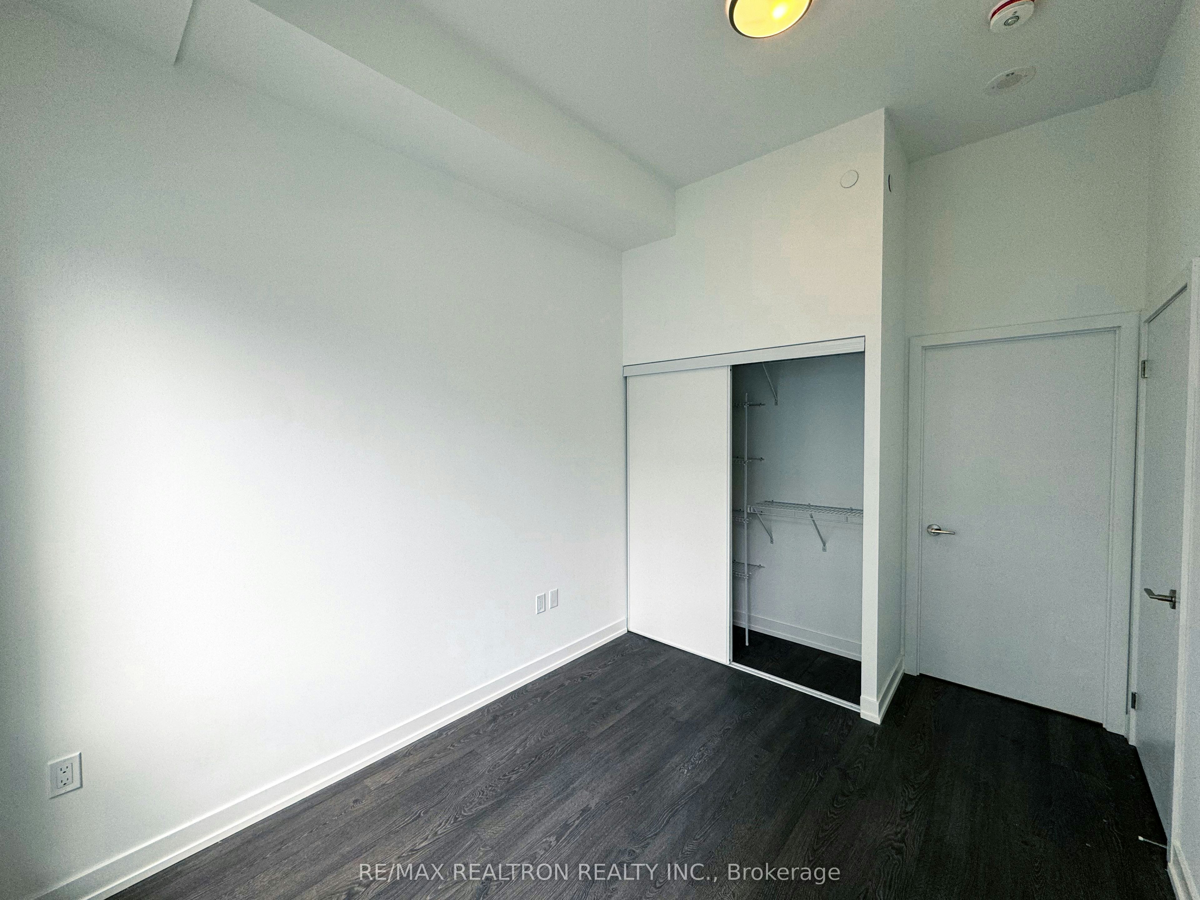 S802-8 Olympic Garden Drive, Toronto, ON, M2M 0B9 - 13