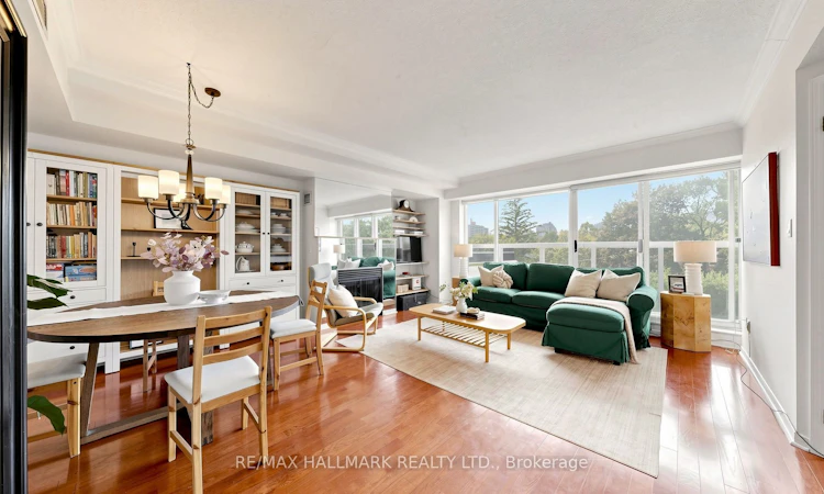 312-1818 Bayview Avenue