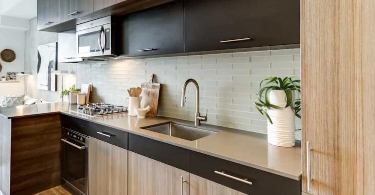 413-205 Manning Avenue, Toronto, ON, M6J 2K7 - 2