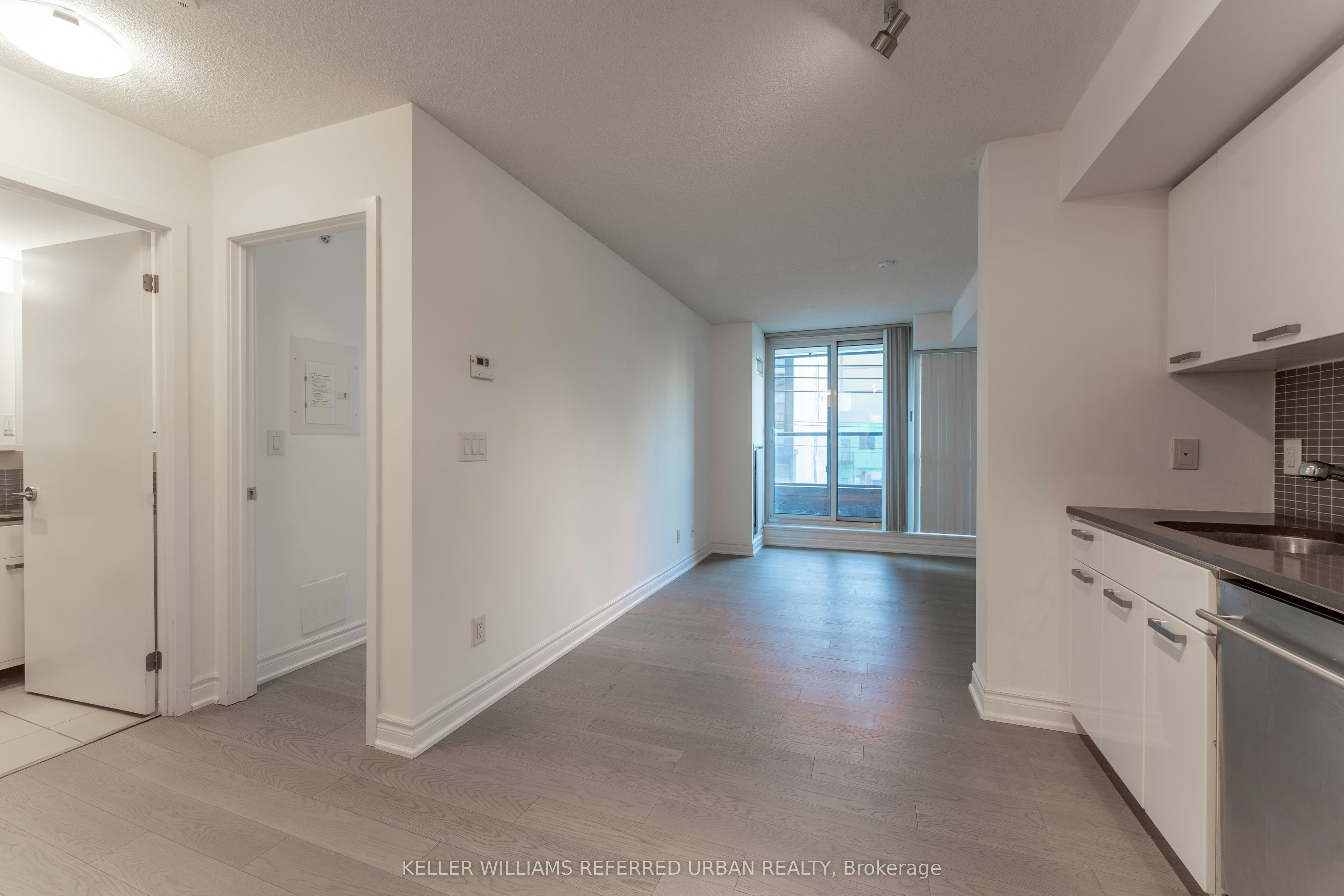 201-295 Adelaide Street W, Toronto, ON, M5V 1P7 - 2