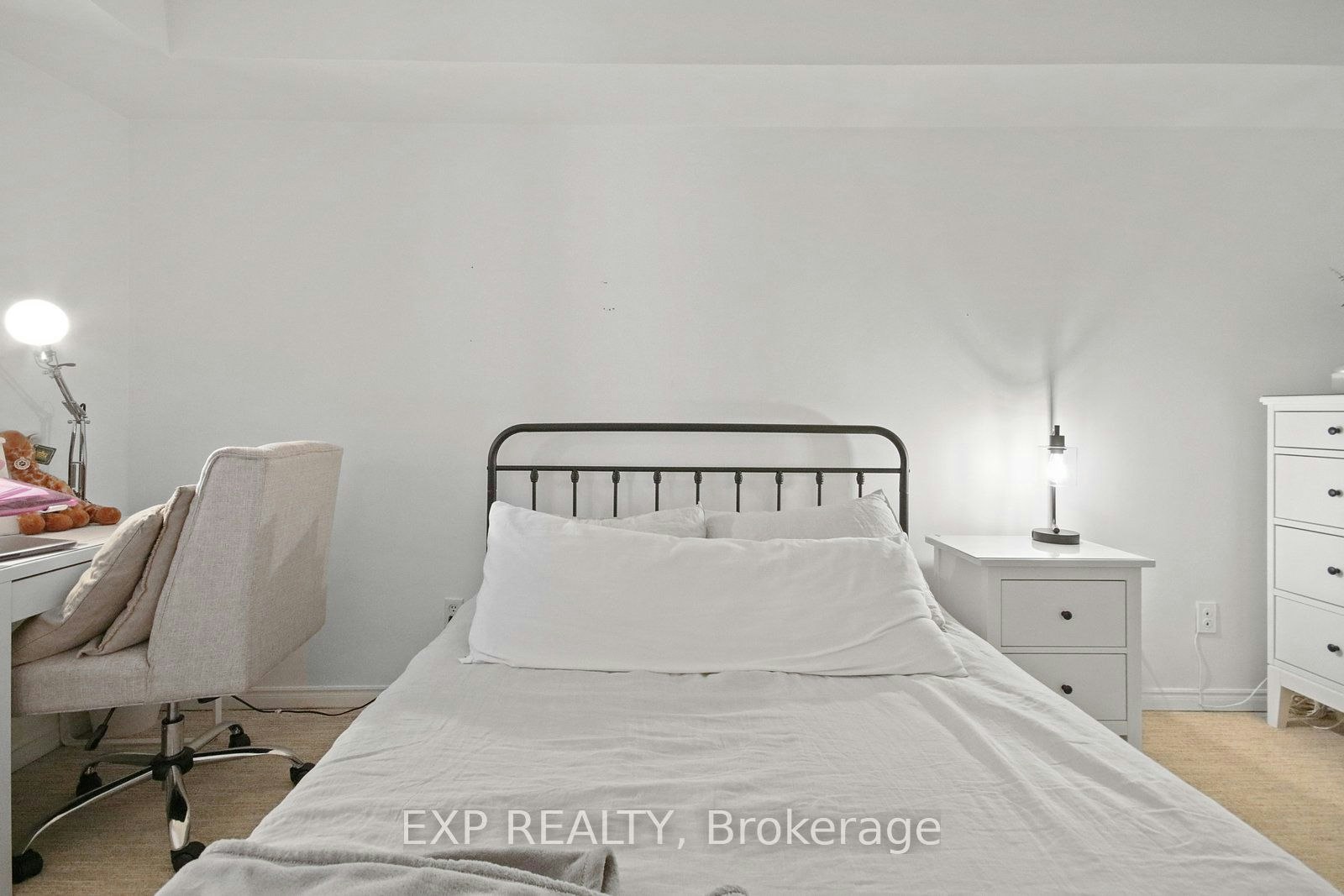 808-25 The Esplanade N/A, Toronto, ON, M5E 1W5 - 16