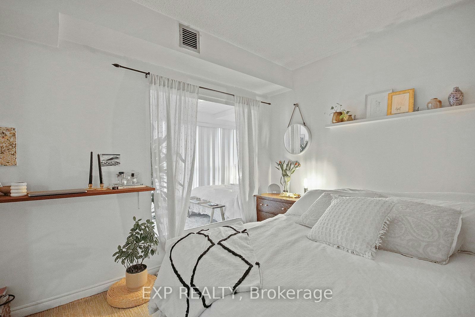 808-25 The Esplanade N/A, Toronto, ON, M5E 1W5 - 29