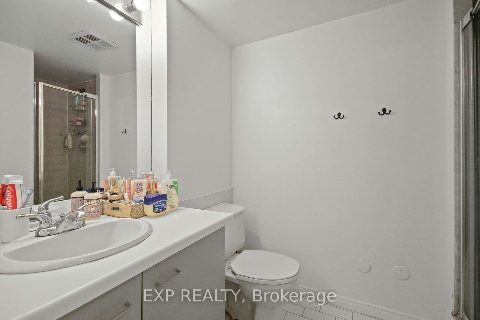 808-25 The Esplanade N/A, Toronto, ON, M5E 1W5 - 12