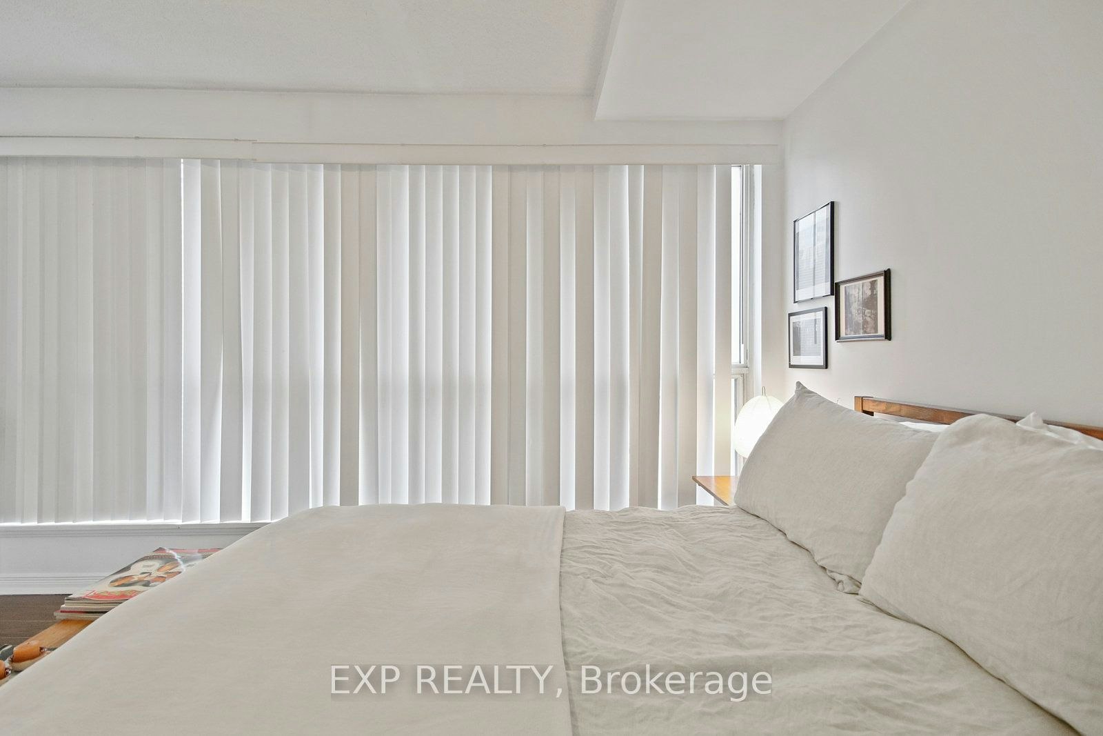 808-25 The Esplanade N/A, Toronto, ON, M5E 1W5 - 21