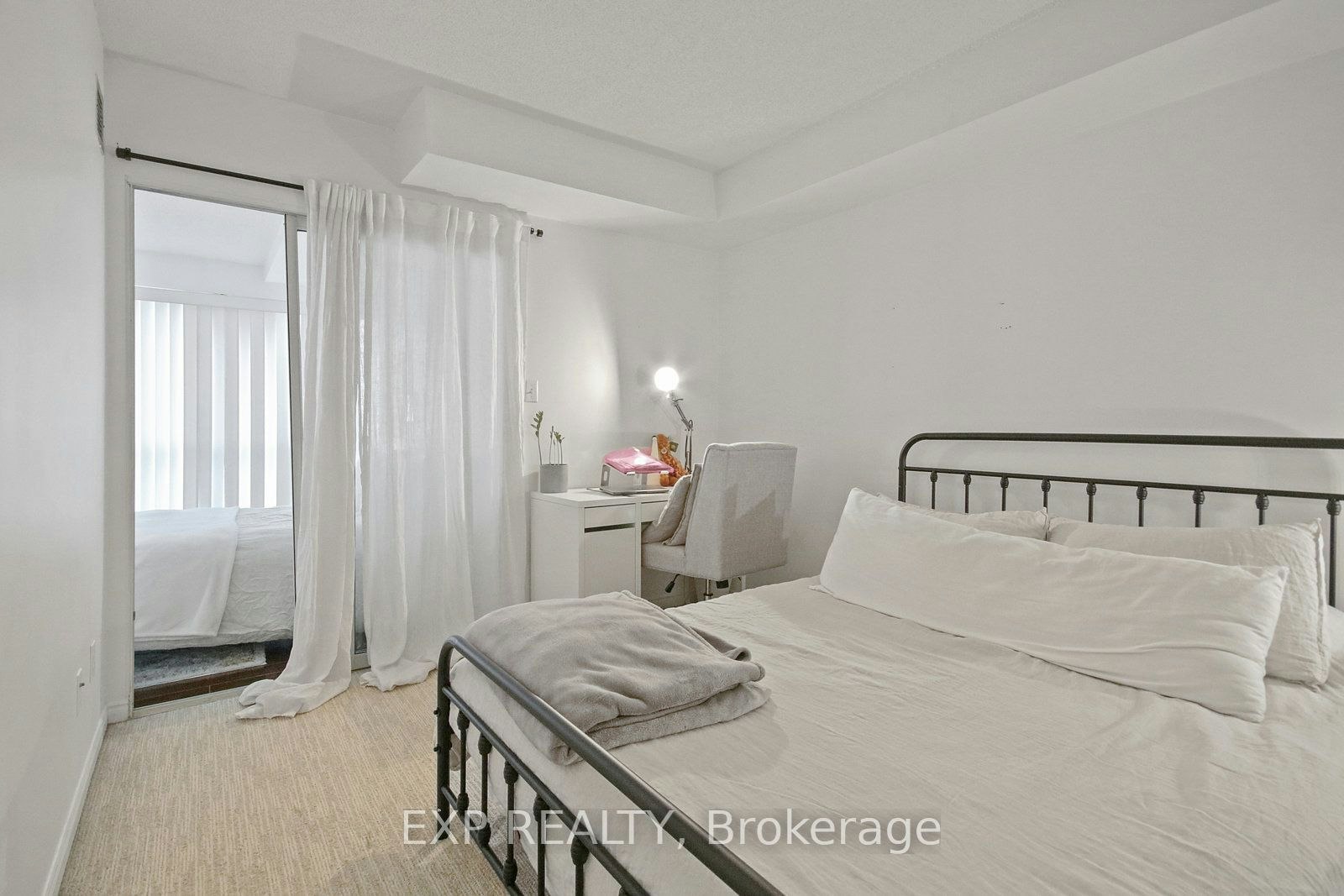 808-25 The Esplanade N/A, Toronto, ON, M5E 1W5 - 14