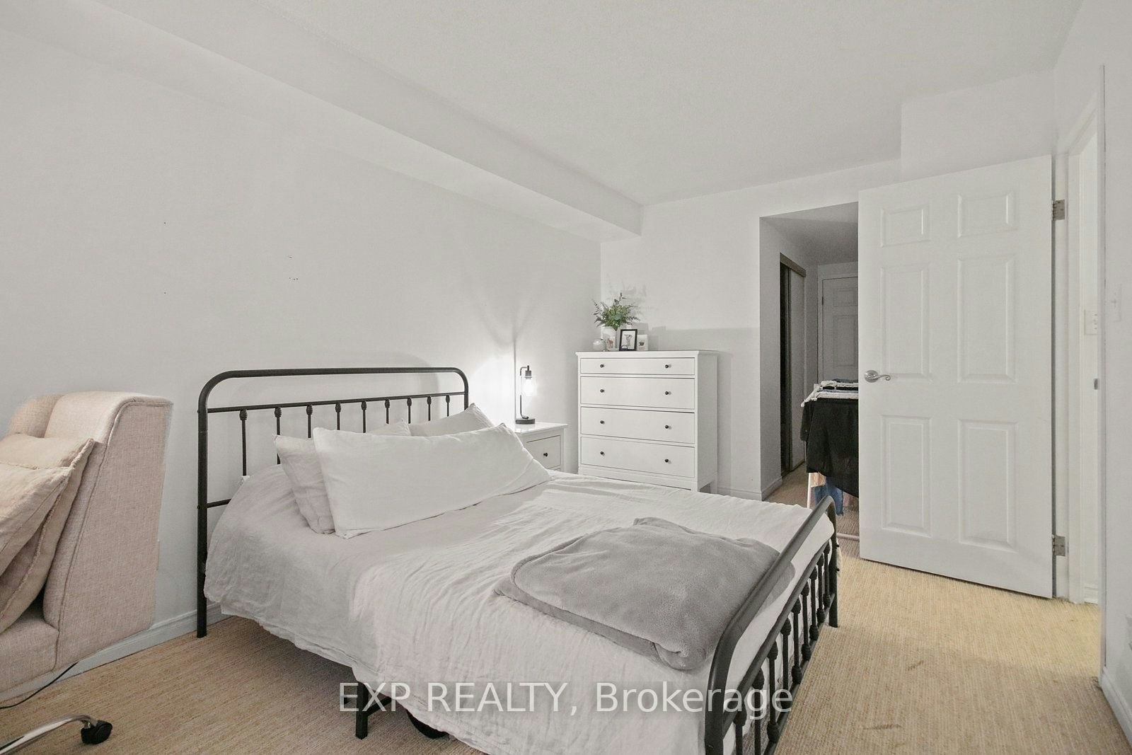 808-25 The Esplanade N/A, Toronto, ON, M5E 1W5 - 15