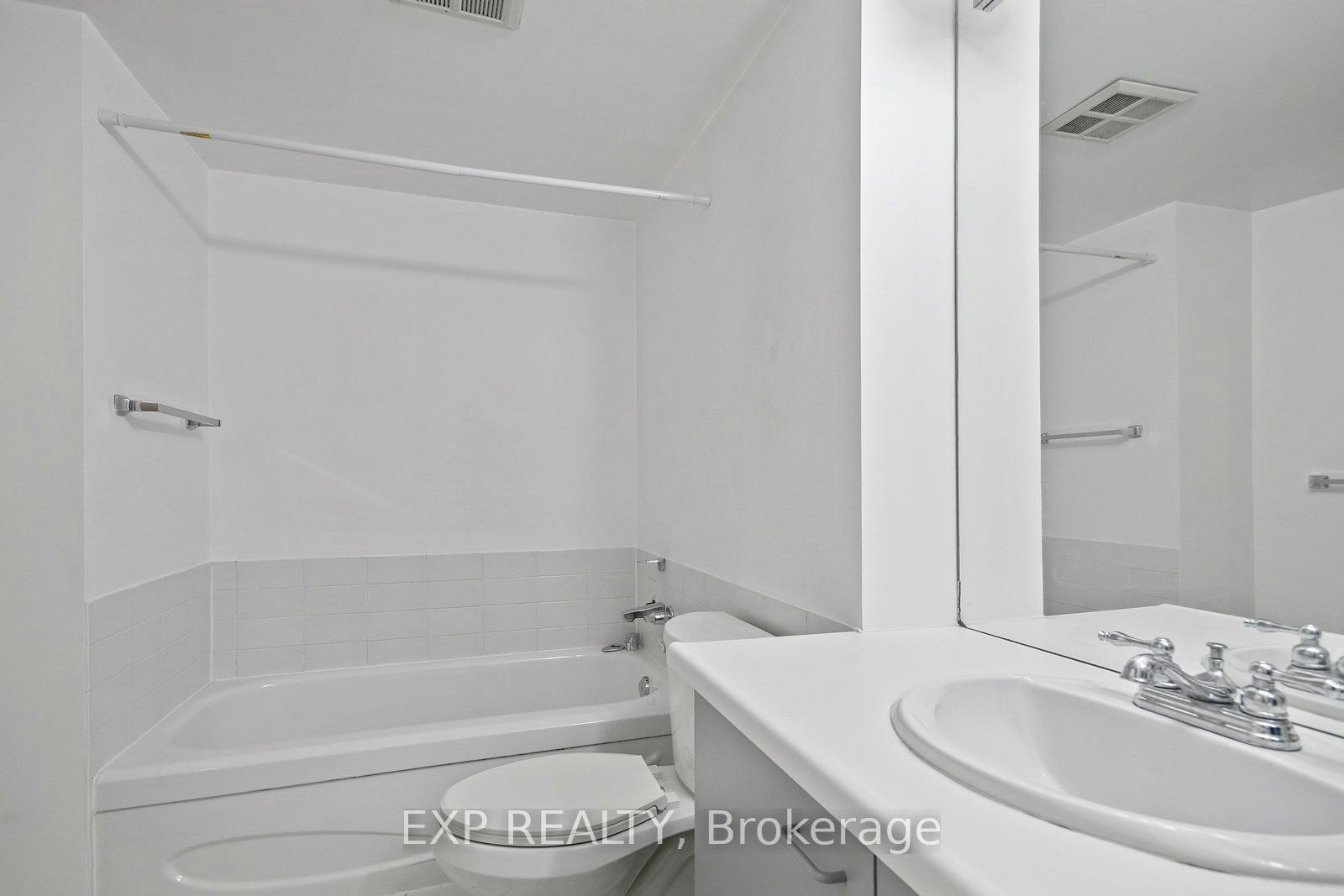 808-25 The Esplanade N/A, Toronto, ON, M5E 1W5 - 17