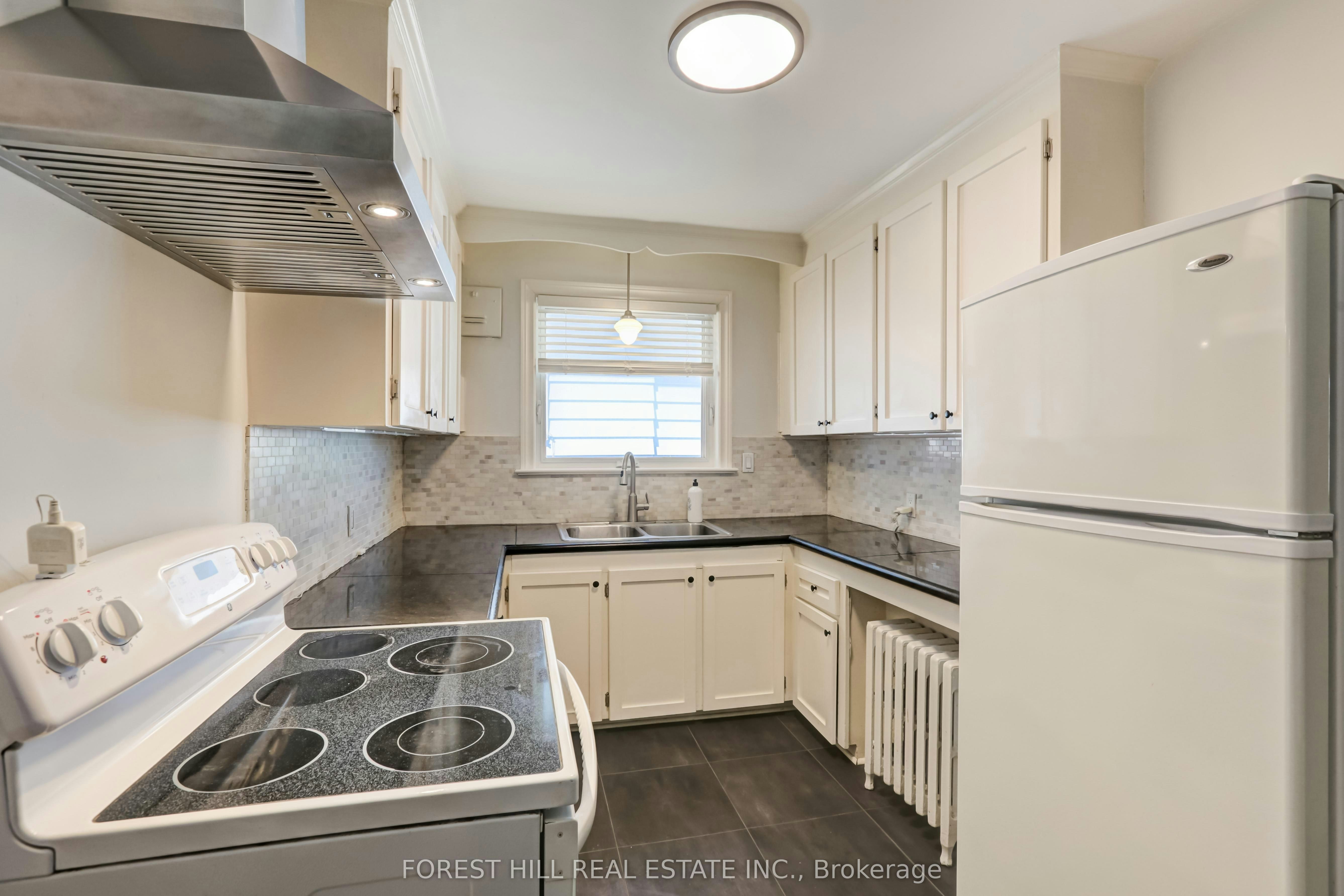 4-345 Walmer Road, Toronto, ON, M5R 2Y3 - 8