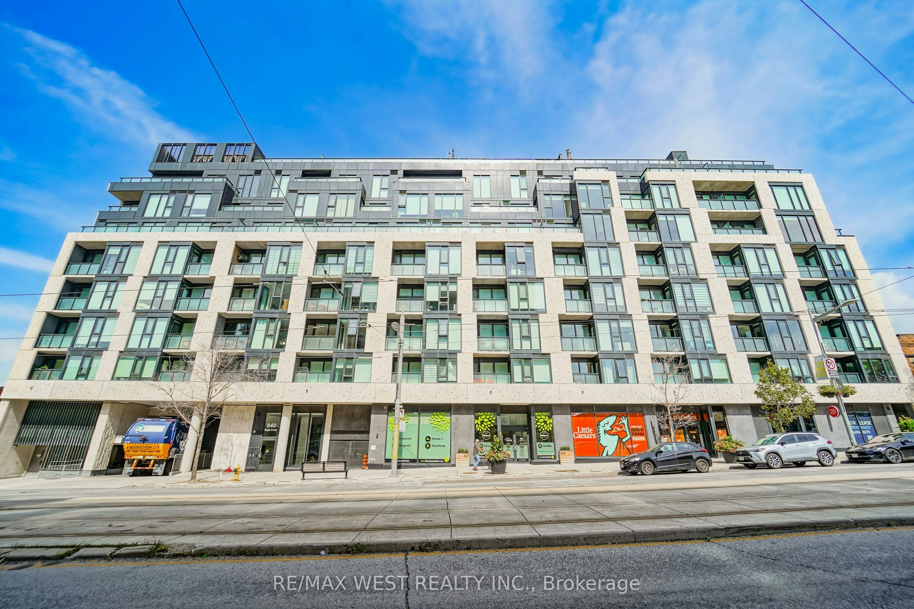 205-840 St Clair Avenue W, Toronto, ON, M6C 0A4