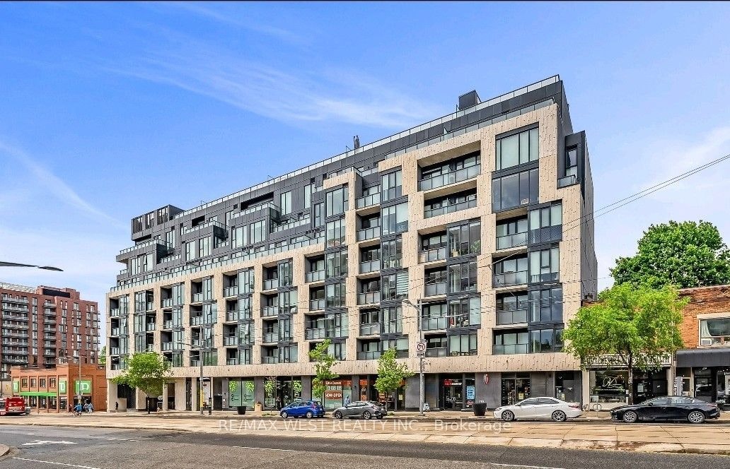 205-840 St Clair Avenue W, Toronto, ON, M6C 0A4