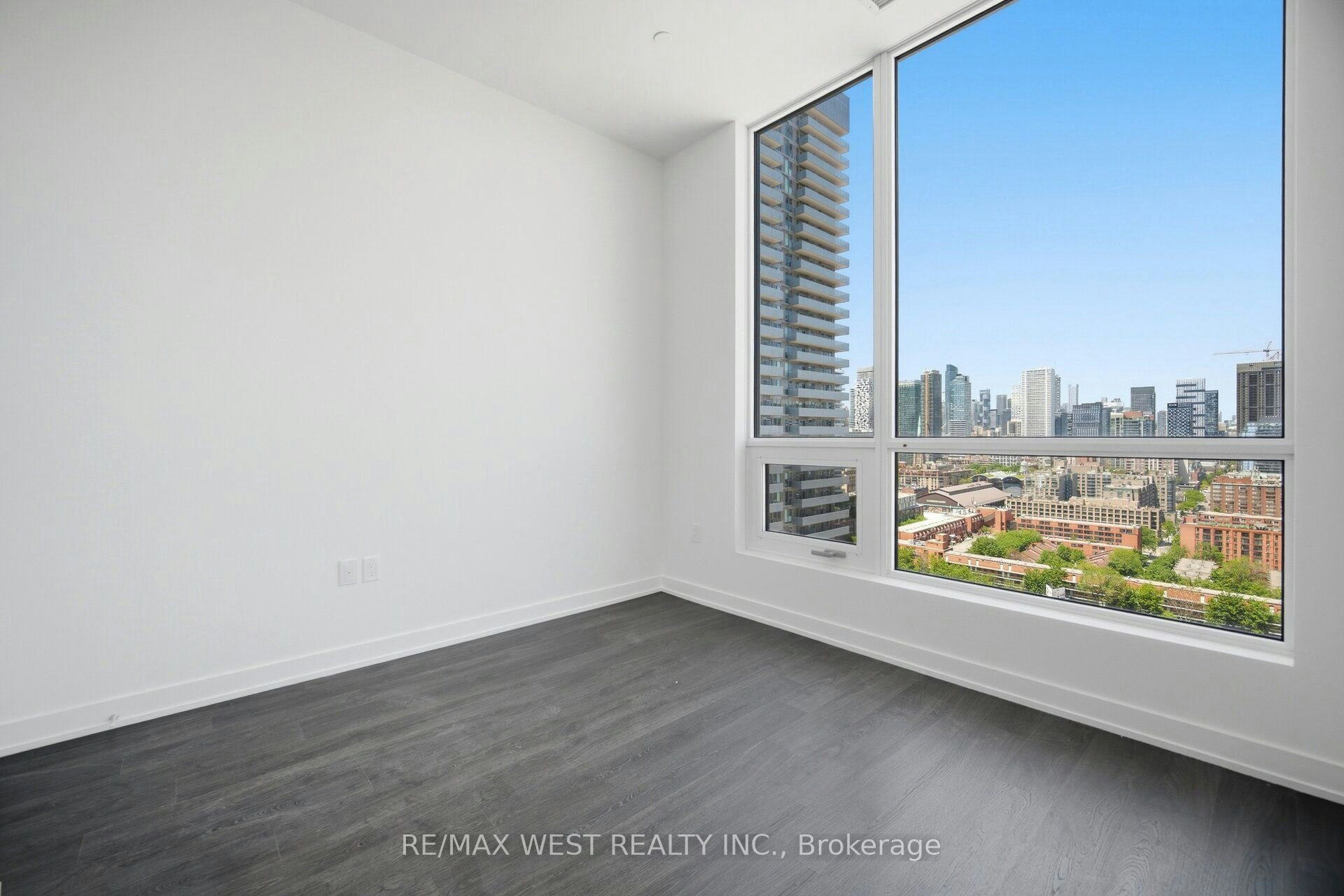 701-15 Richardson Street, Toronto, ON, M5A 0Y5 - 24