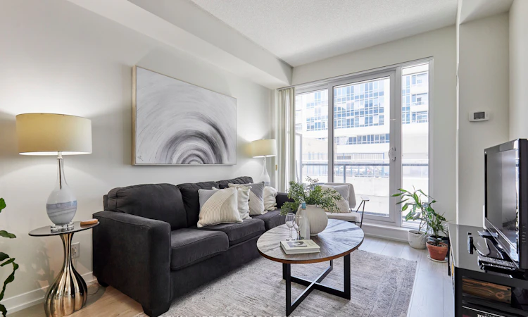 204-18 Rean Drive