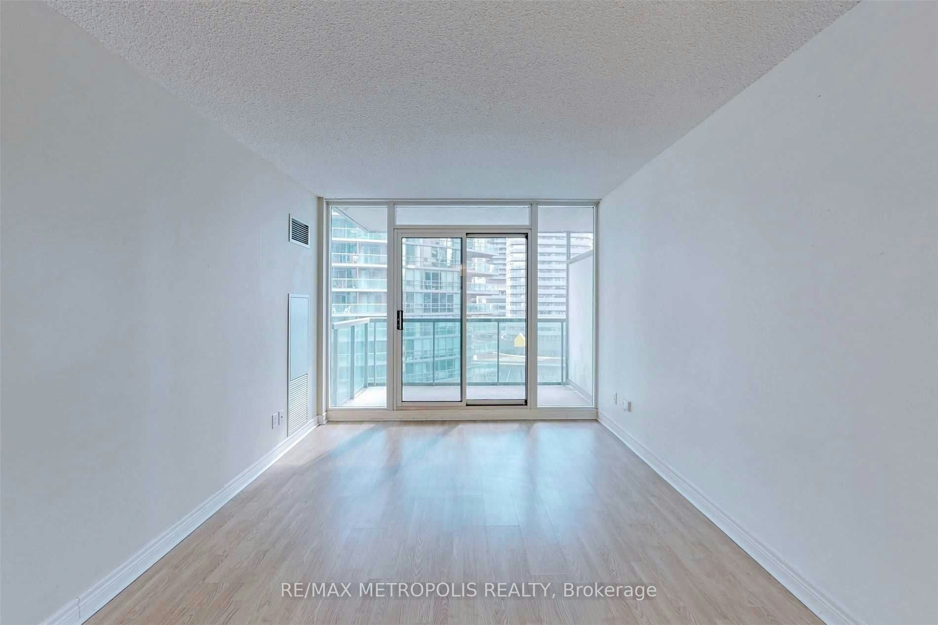 1005-51 Lower Simcoe Street, Toronto, ON, M5J 3A2 - 2